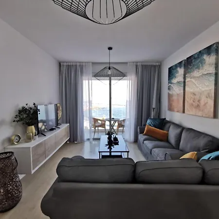 Cosea Living: Seaside Two Bedroom Flat In Harbour 106 *