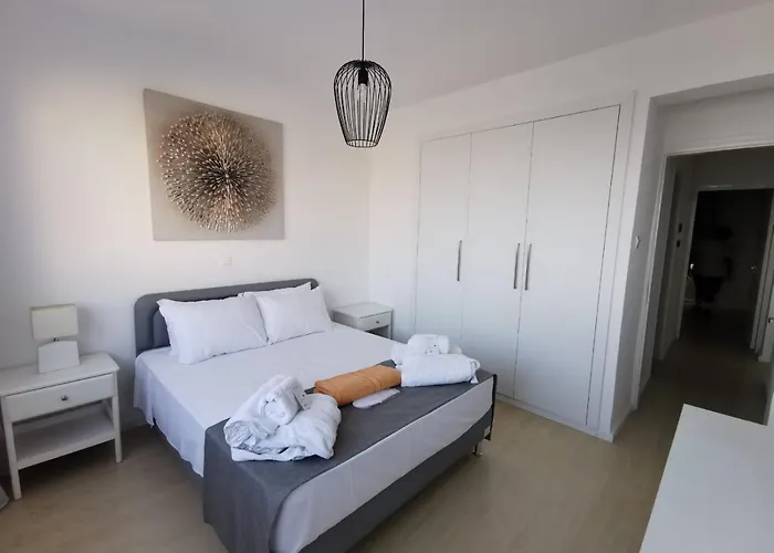 Cosea Living: Seaside Two Bedroom Flat In Harbour 106 *