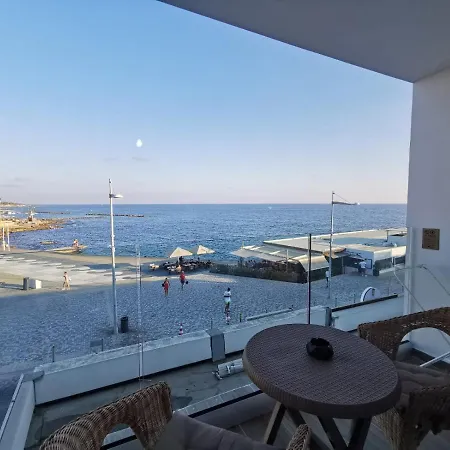 Cosea Living: Seaside Two Bedroom Flat In Harbour 106 Apartmán Paphos